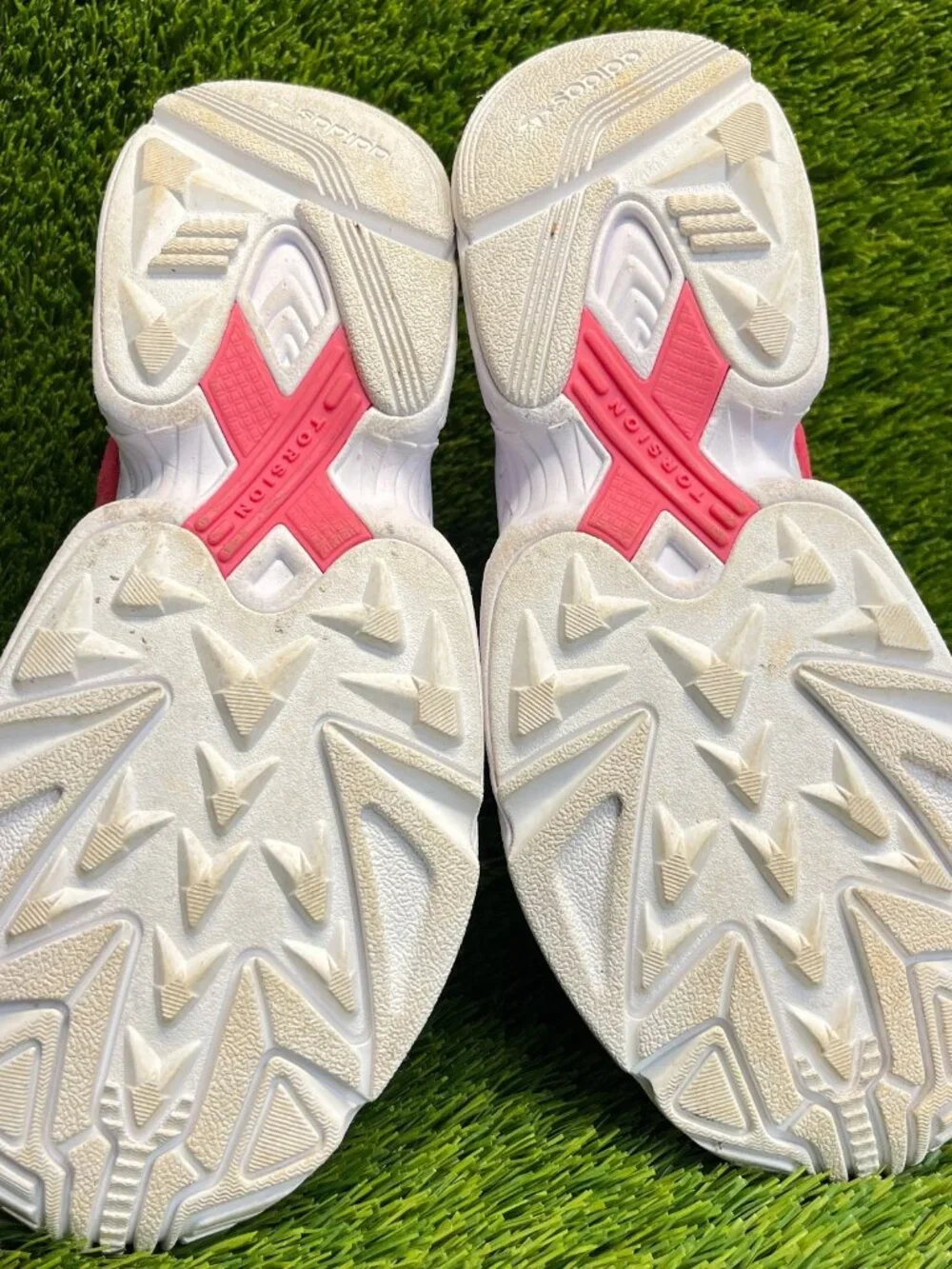 Adidas Originals Falcon‎ Womens Size 8.5 Craft Pink White Running Shoes Sneakers